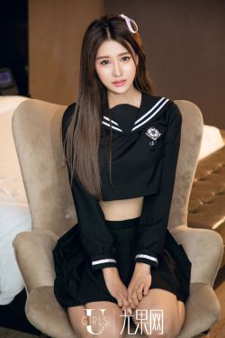 被两个同桌绑起来玩乳动态gif